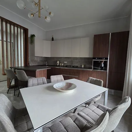 Pitagora Apartament Crotone